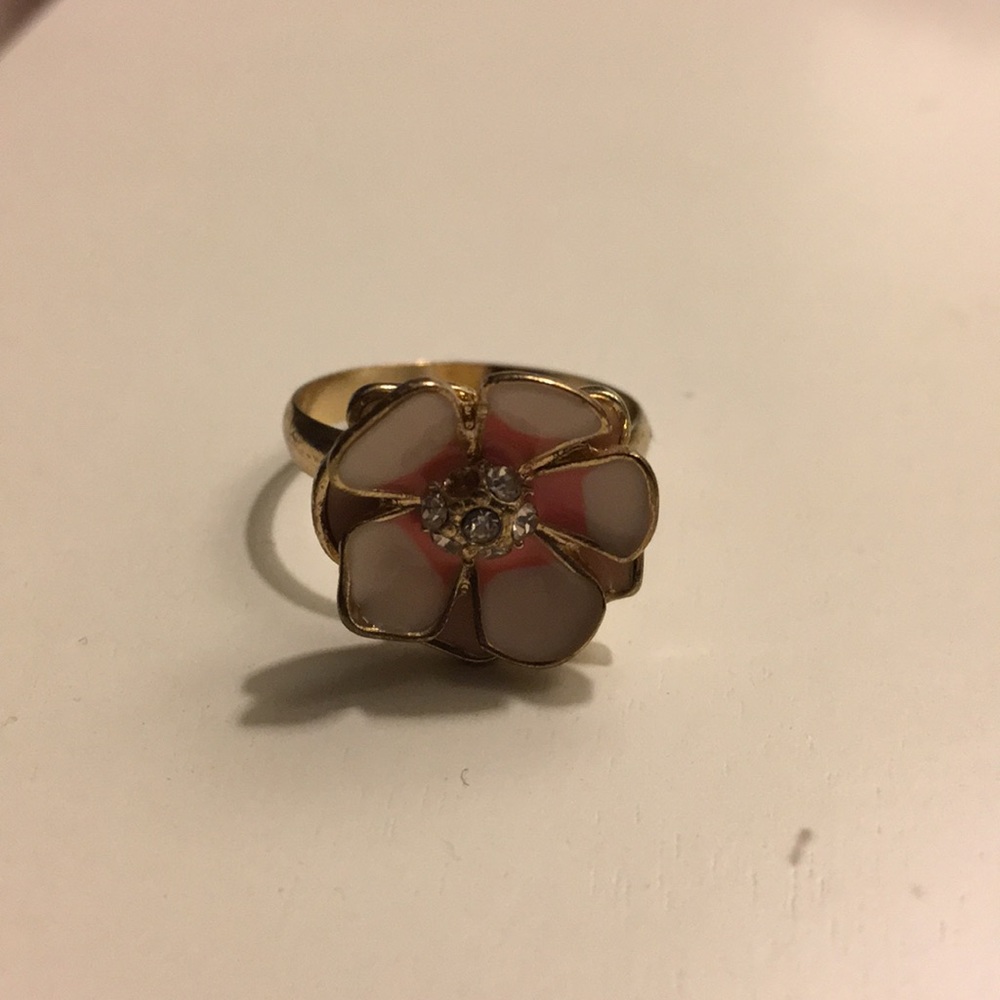 Flower Ring - Picture 2 of 3